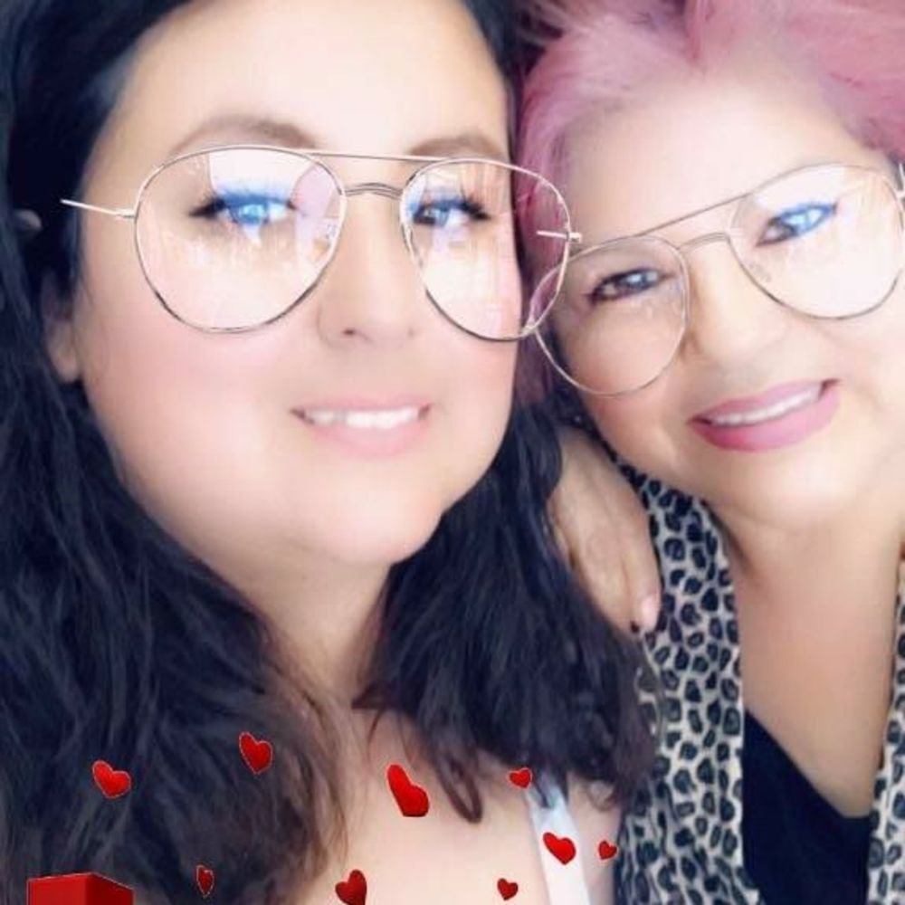 Meet your Posher, Isabel